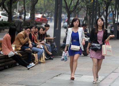 考研报名人数大跳水 国考人数创新高